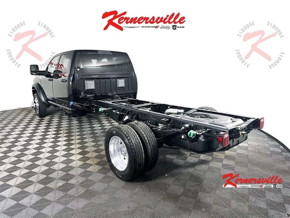 2026 Ram 4500 & 5500 - Image 5 of 12