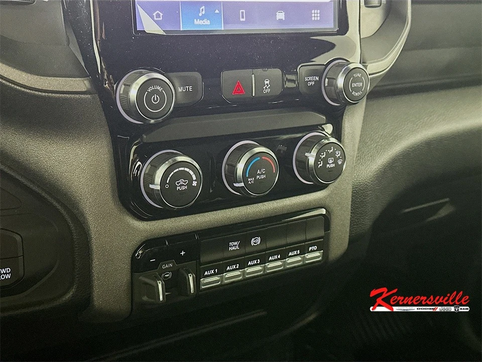 2026 Ram 4500 & 5500 - Image 15 of 20