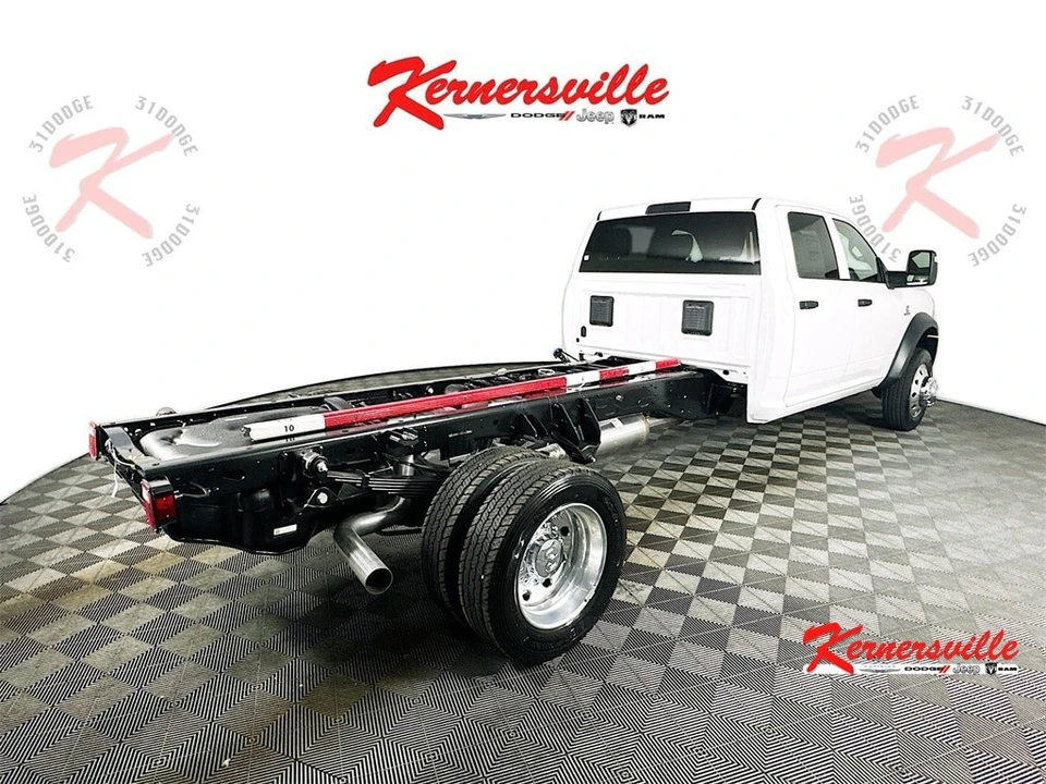 2026 Ram 4500 & 5500 - Image 7 of 12