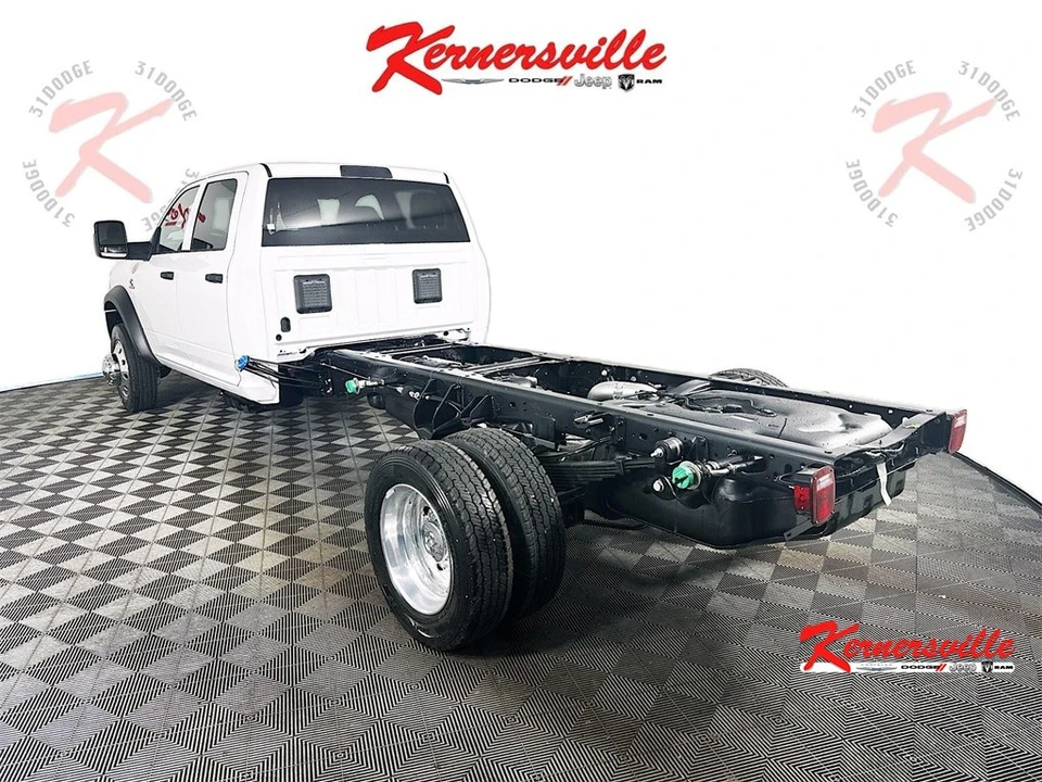 2026 Ram 4500 & 5500 - Image 5 of 12