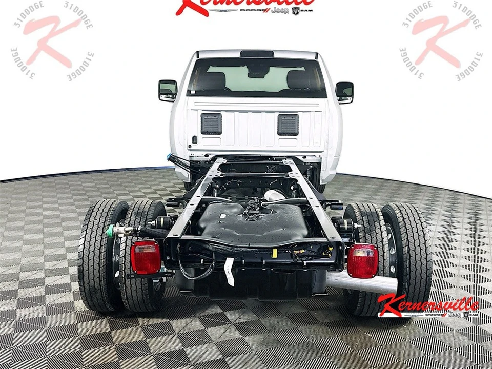2026 Ram 4500 & 5500 - Image 6 of 20