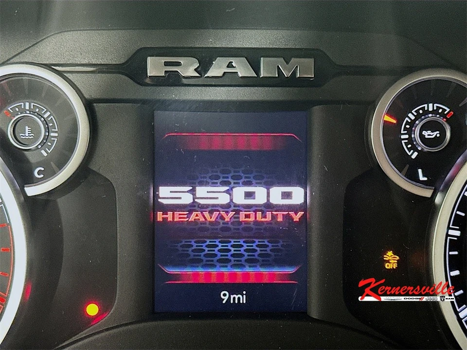 2026 Ram 4500 & 5500 - Image 11 of 20