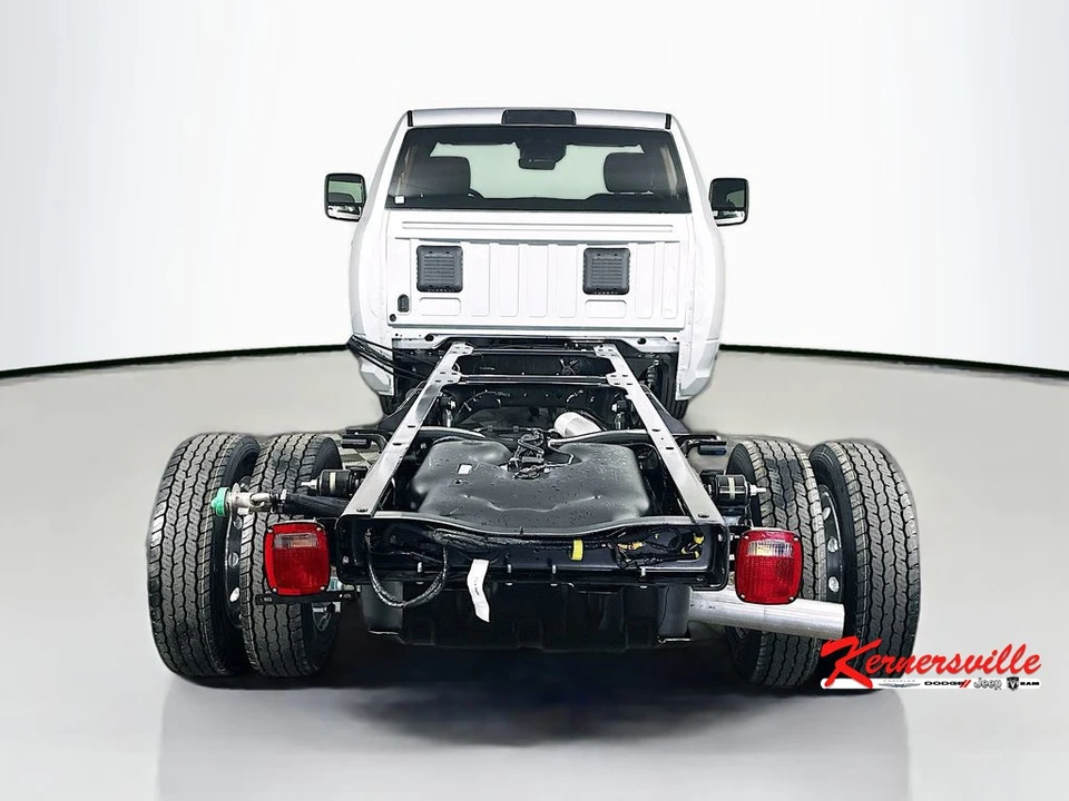 2026 Ram 4500 & 5500 - Image 6 of 12