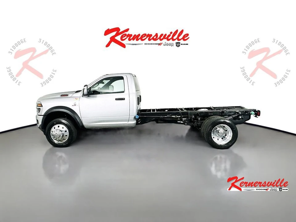 2026 Ram 4500 & 5500 - Image 4 of 12