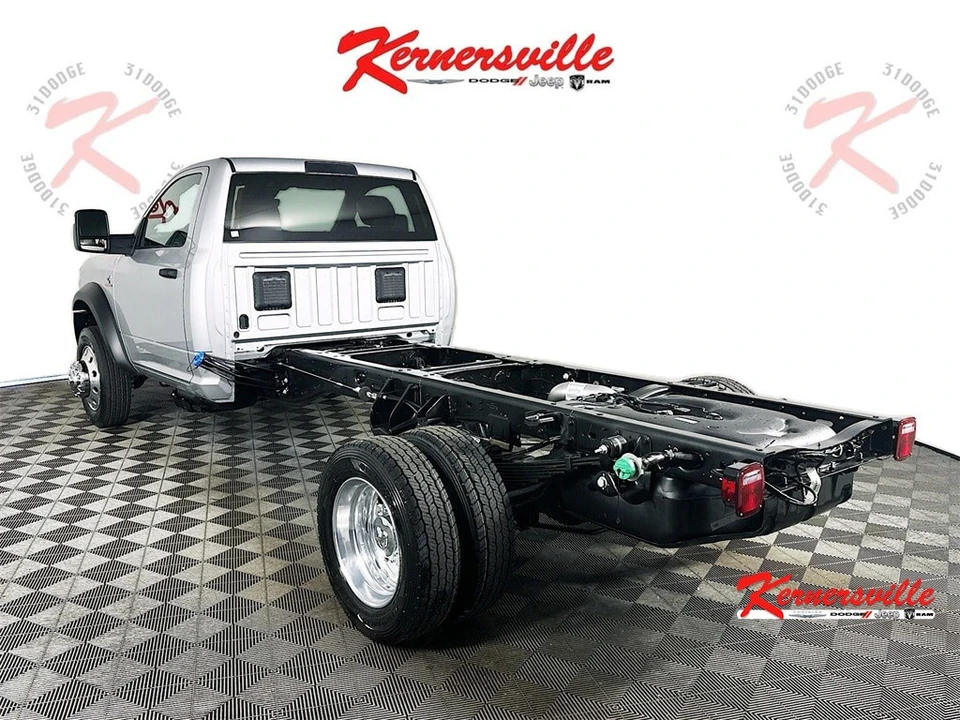 2026 Ram 4500 & 5500 - Image 5 of 20