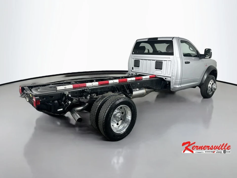 2026 Ram 4500 & 5500 - Image 7 of 12