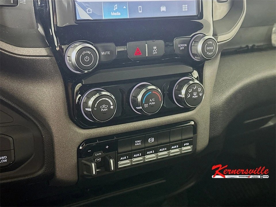 2026 Ram 4500 & 5500 - Image 15 of 20