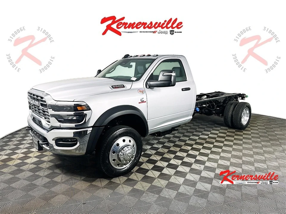 2026 Ram 4500 & 5500 - Image 3 of 20