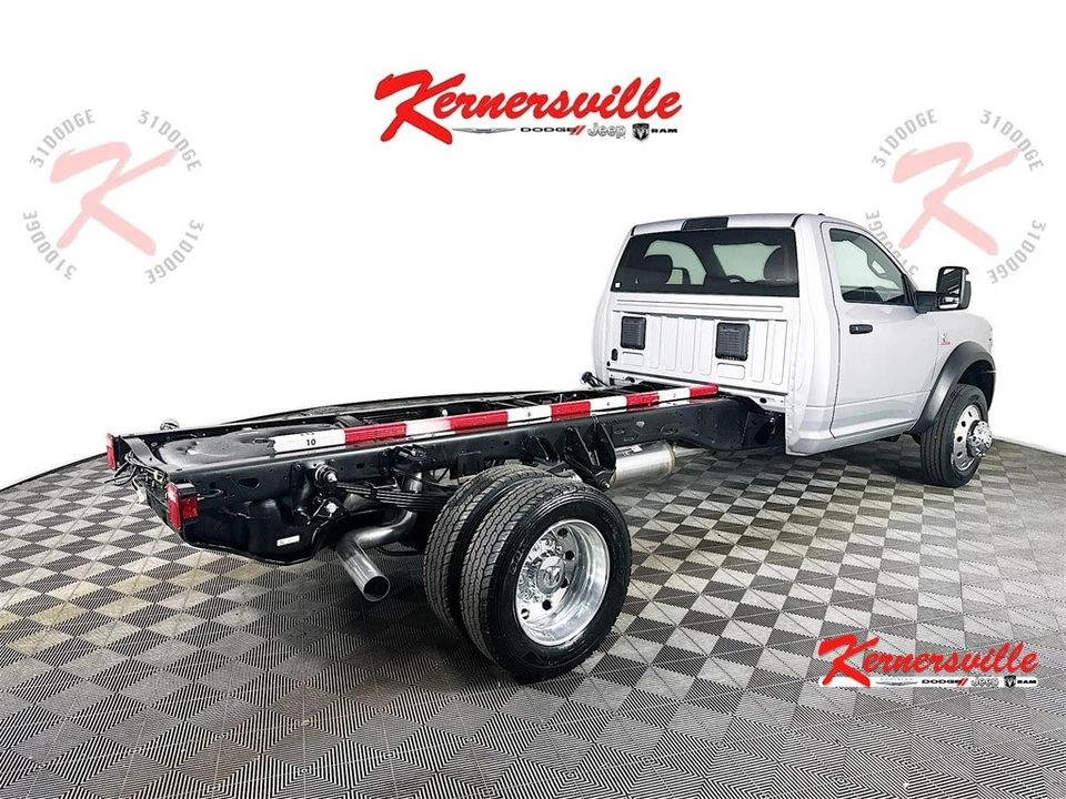 2026 Ram 4500 & 5500 - Image 7 of 20