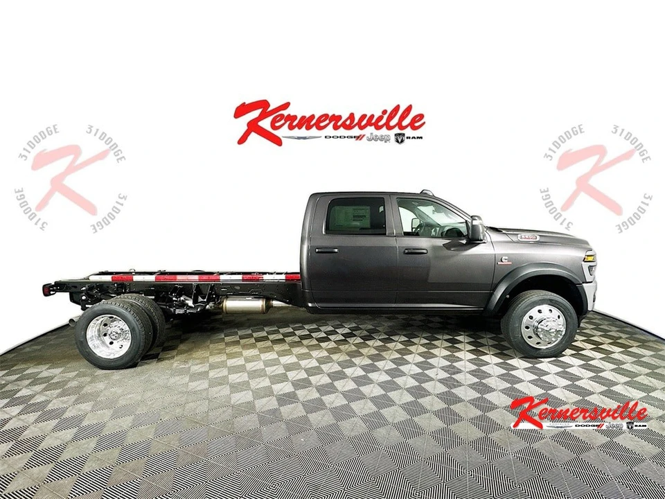2026 Ram 4500 & 5500 - Image 8 of 12