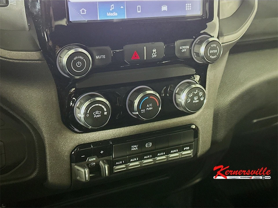 2026 Ram 4500 & 5500 - Image 15 of 20