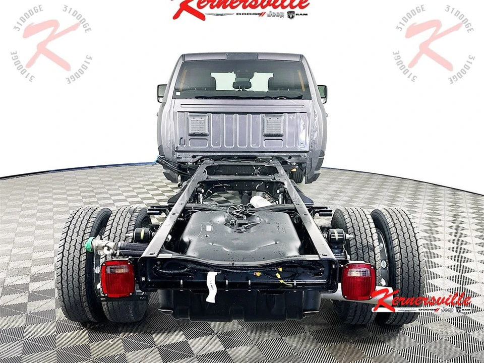 2026 Ram 4500 & 5500 - Image 6 of 12