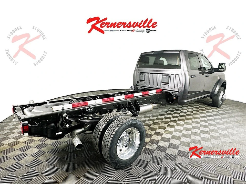 2026 Ram 4500 & 5500 - Image 7 of 12