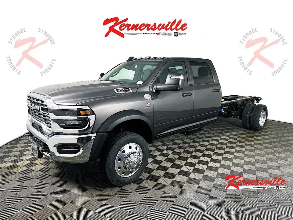2026 Ram 4500 & 5500 - Image 3 of 20