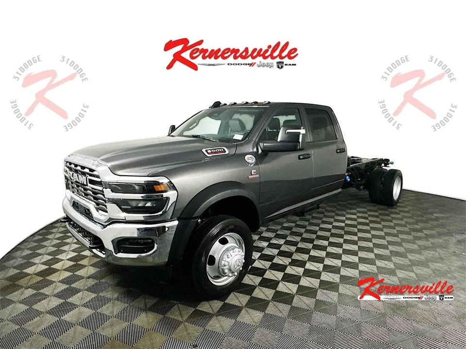 2026 Ram 4500 & 5500 - Image 3 of 12