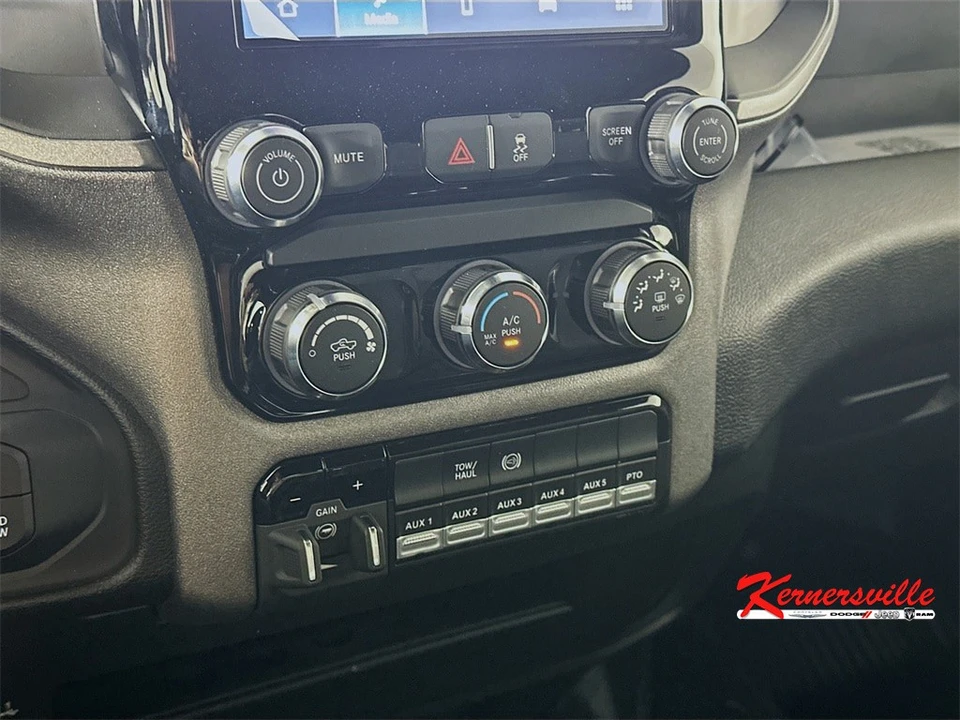 2026 Ram 4500 & 5500 - Image 15 of 20