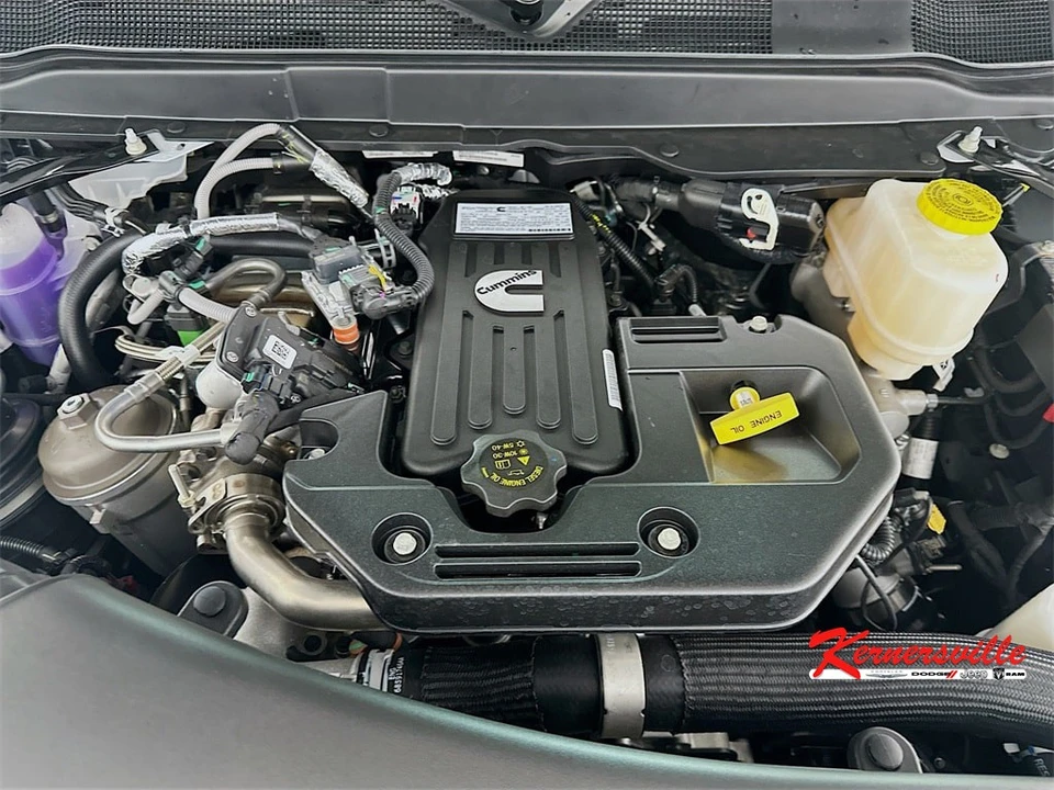 2026 Ram 4500 & 5500 - Image 17 of 20