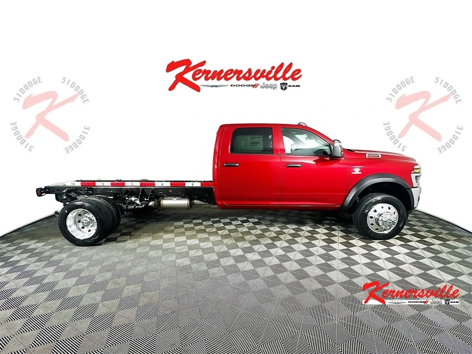 2026 Ram 4500 & 5500 - Image 8 of 12