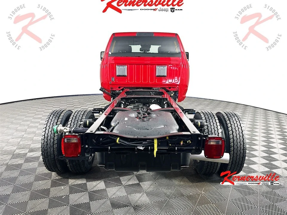2026 Ram 4500 & 5500 - Image 6 of 12
