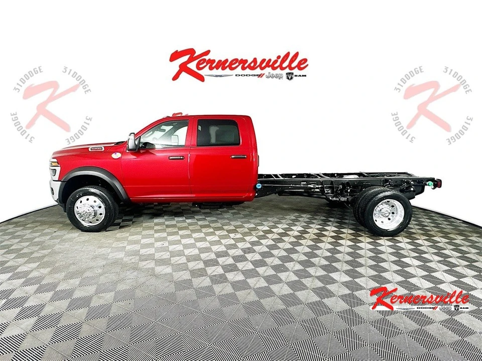 2026 Ram 4500 & 5500 - Image 4 of 12