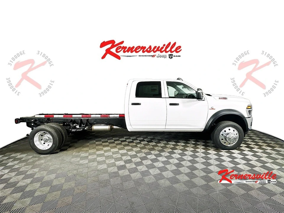2026 Ram 4500 & 5500 - Image 8 of 12