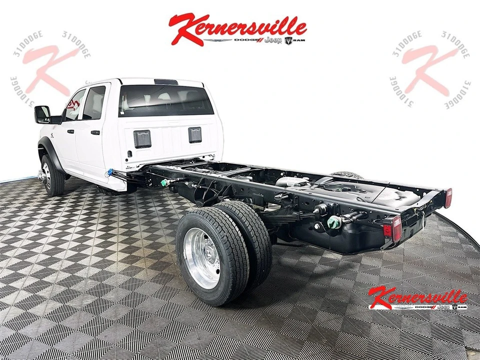 2026 Ram 4500 & 5500 - Image 5 of 12
