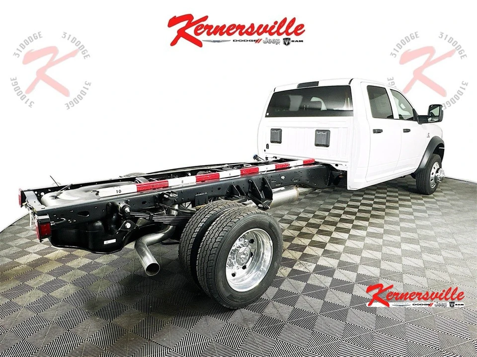 2026 Ram 4500 & 5500 - Image 7 of 12