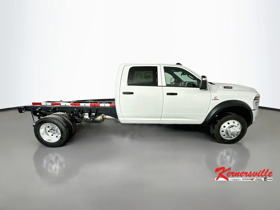 2026 Ram 4500 & 5500 - Image 8 of 21