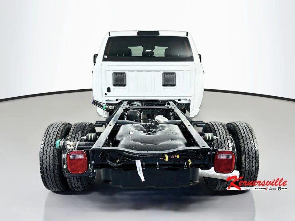 2026 Ram 4500 & 5500 - Image 6 of 21