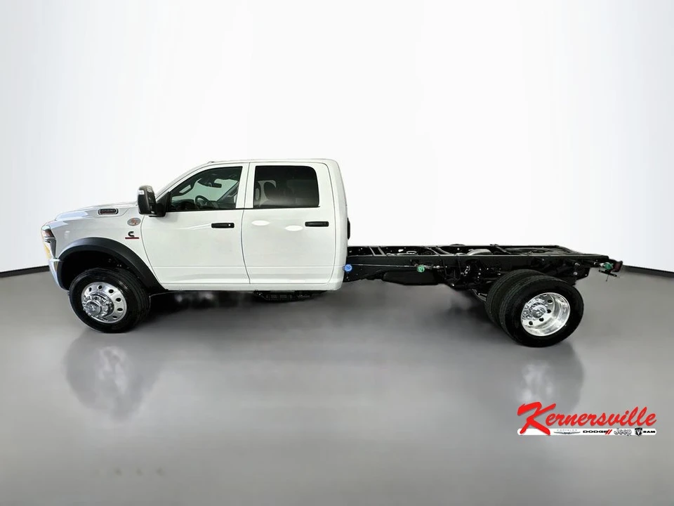 2026 Ram 4500 & 5500 - Image 4 of 21