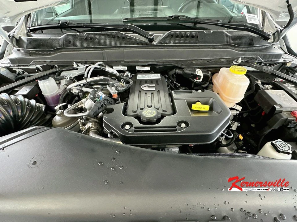 2026 Ram 4500 & 5500 - Image 17 of 21