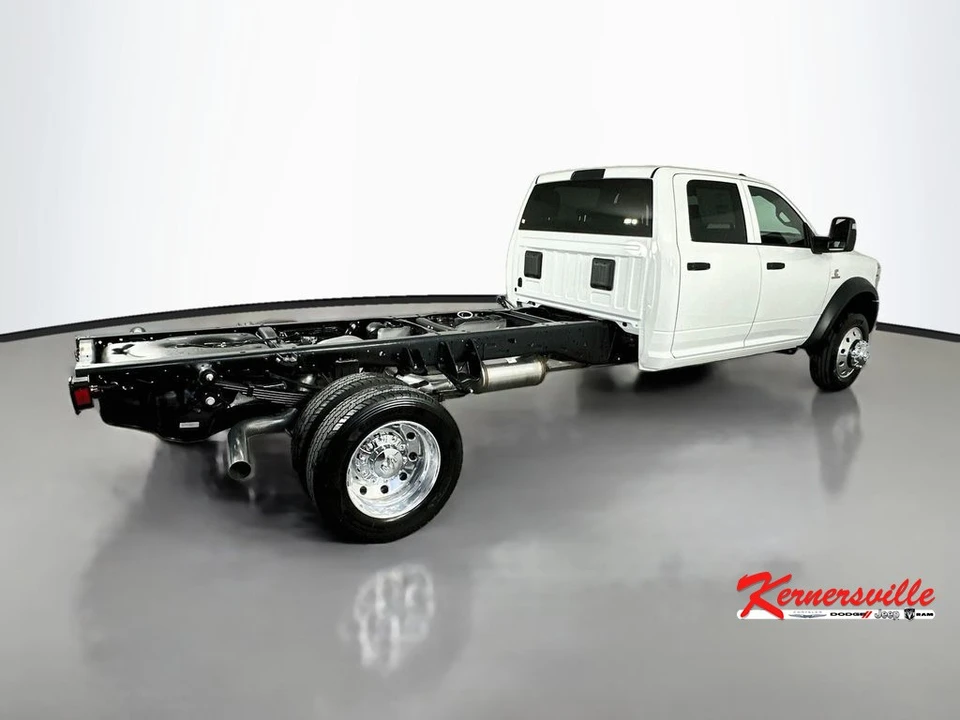 2026 Ram 4500 & 5500 - Image 7 of 21