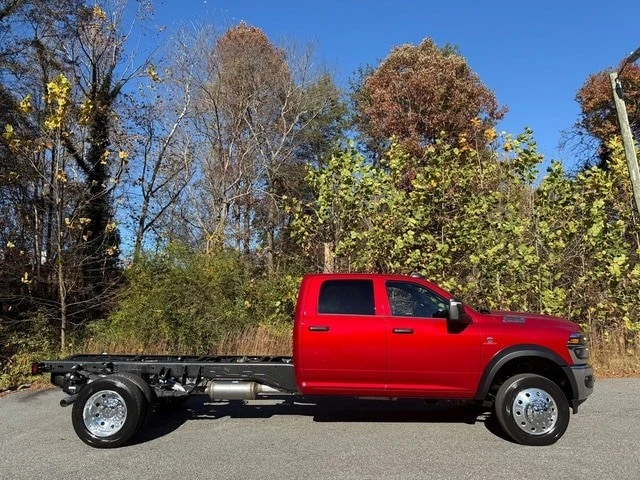 2026 Ram 4500 & 5500 - Image 6 of 21