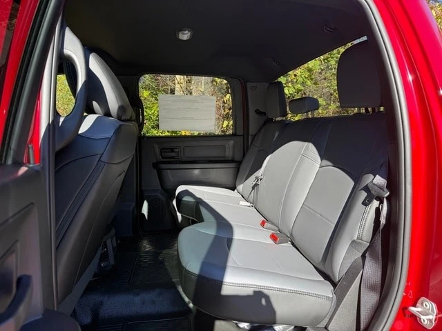 2026 Ram 4500 & 5500 - Image 14 of 21