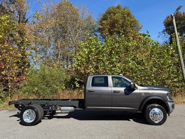 2026 Ram 4500 & 5500 - Image 5 of 21