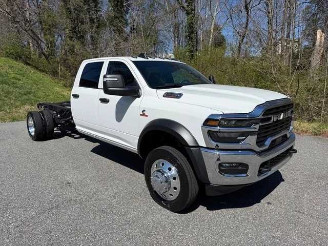 2026 Ram 4500 & 5500 - Image 5 of 21