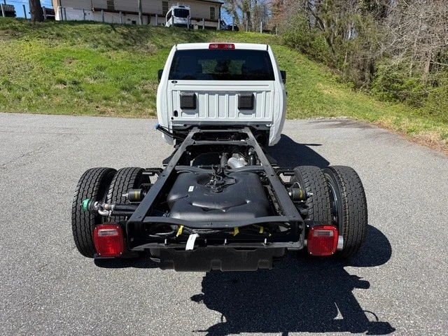2026 Ram 4500 & 5500 - Image 8 of 21