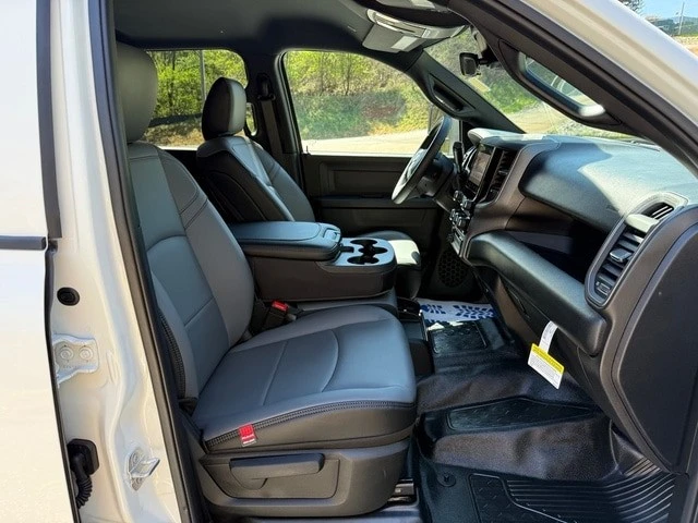 2026 Ram 4500 & 5500 - Image 17 of 21