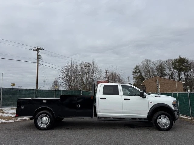 2026 Ram 4500 & 5500 - Image 6 of 21