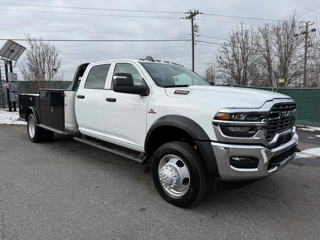 2026 Ram 4500 & 5500 - Image 5 of 21