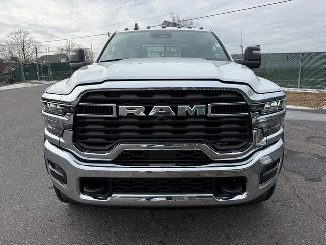 2026 Ram 4500 & 5500 - Image 4 of 21