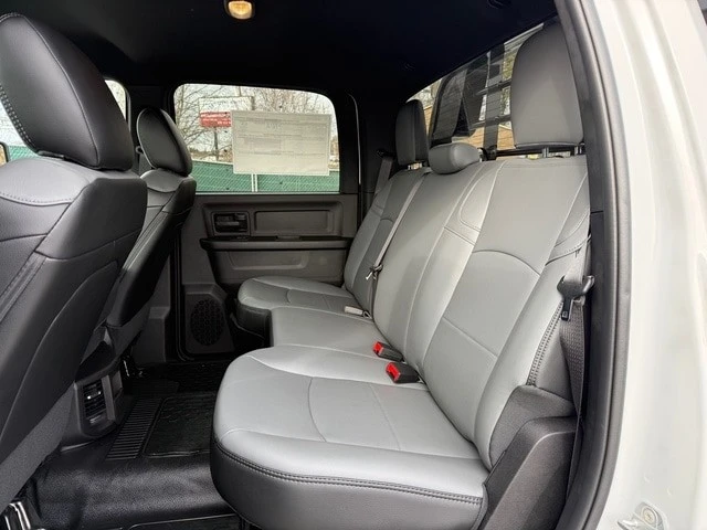2026 Ram 4500 & 5500 - Image 17 of 21