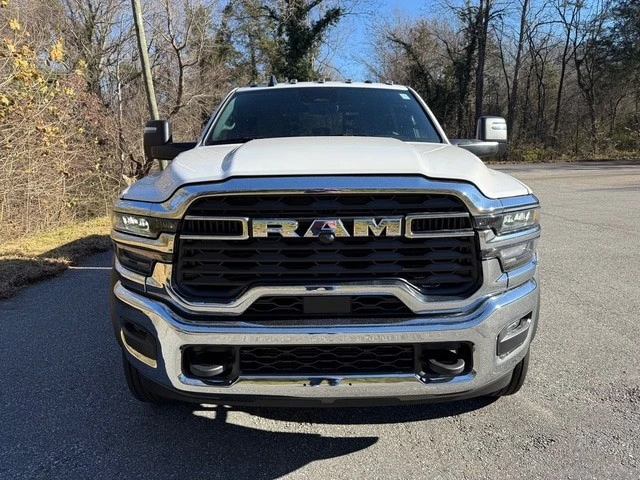 2026 Ram 4500 & 5500 - Image 4 of 21