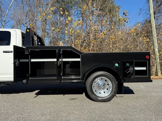 2026 Ram 4500 & 5500 - Image 12 of 21