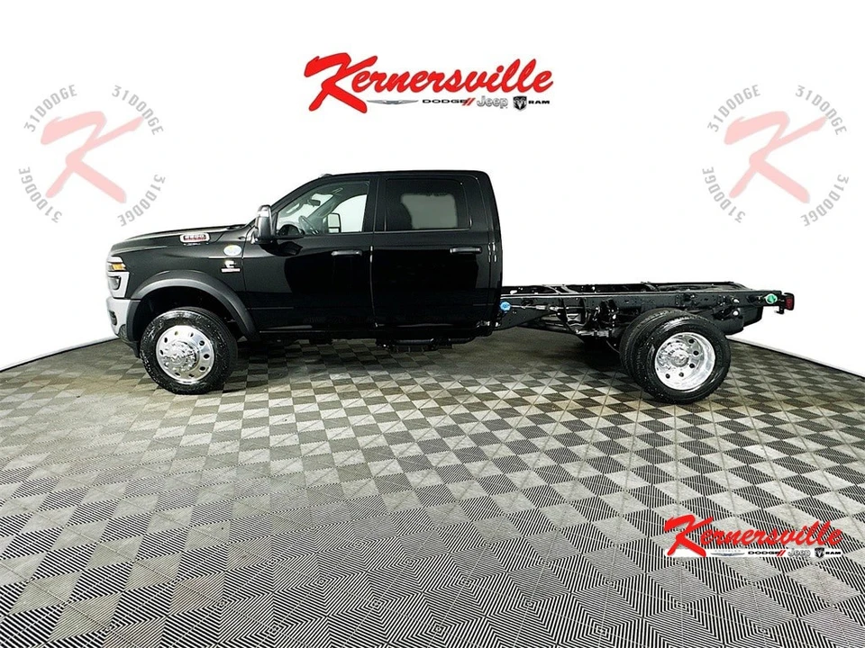 2026 Ram 4500 & 5500 - Image 4 of 21