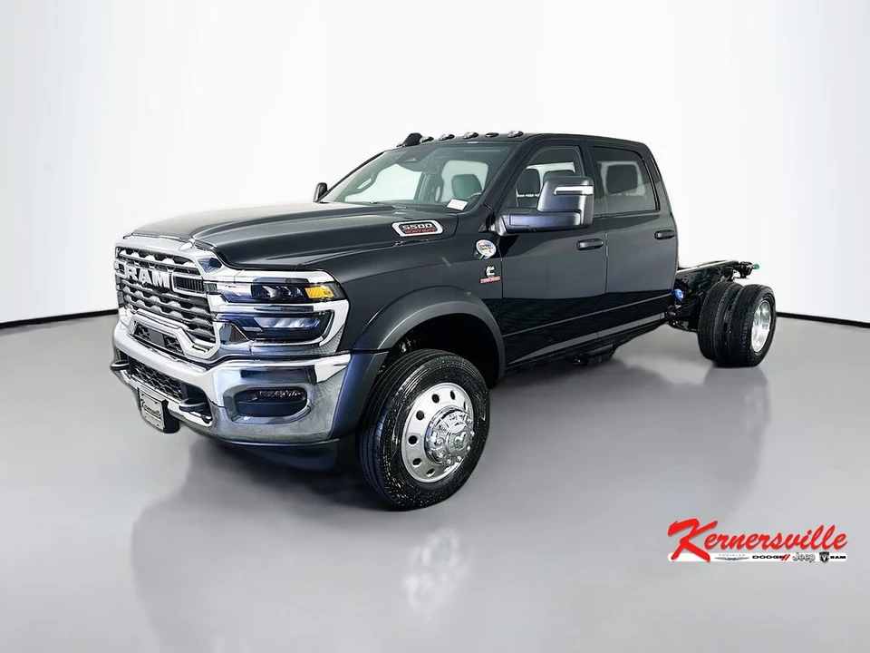 2026 Ram 4500 & 5500 - Image 3 of 12