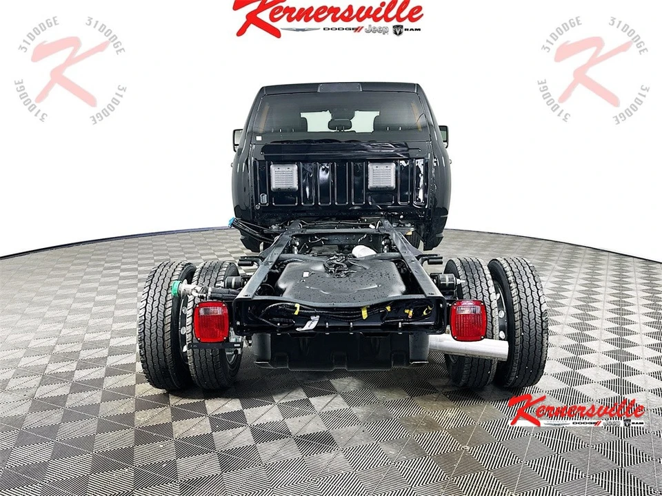 2026 Ram 4500 & 5500 - Image 6 of 21