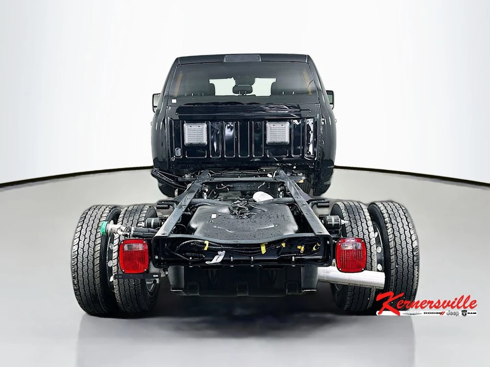 2026 Ram 4500 & 5500 - Image 6 of 21