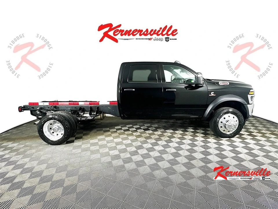 2026 Ram 4500 & 5500 - Image 8 of 21