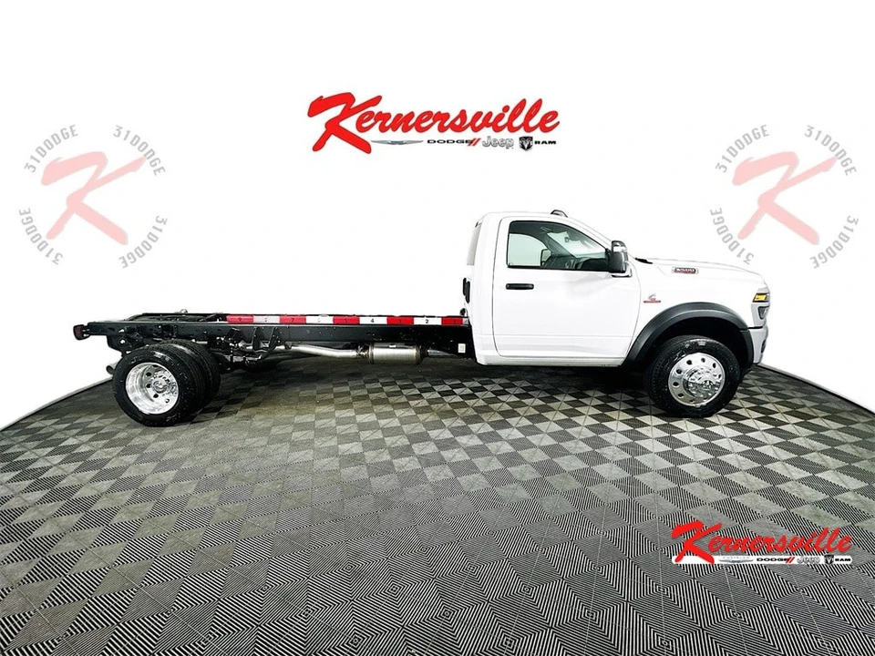 2026 Ram 4500 & 5500 - Image 8 of 21